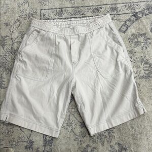 Athleta Cream Farrallon Bermuda Shorts